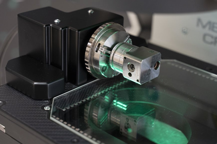 Metrios Re-Light optical measuring machine accommodates both flat and cylindrical parts